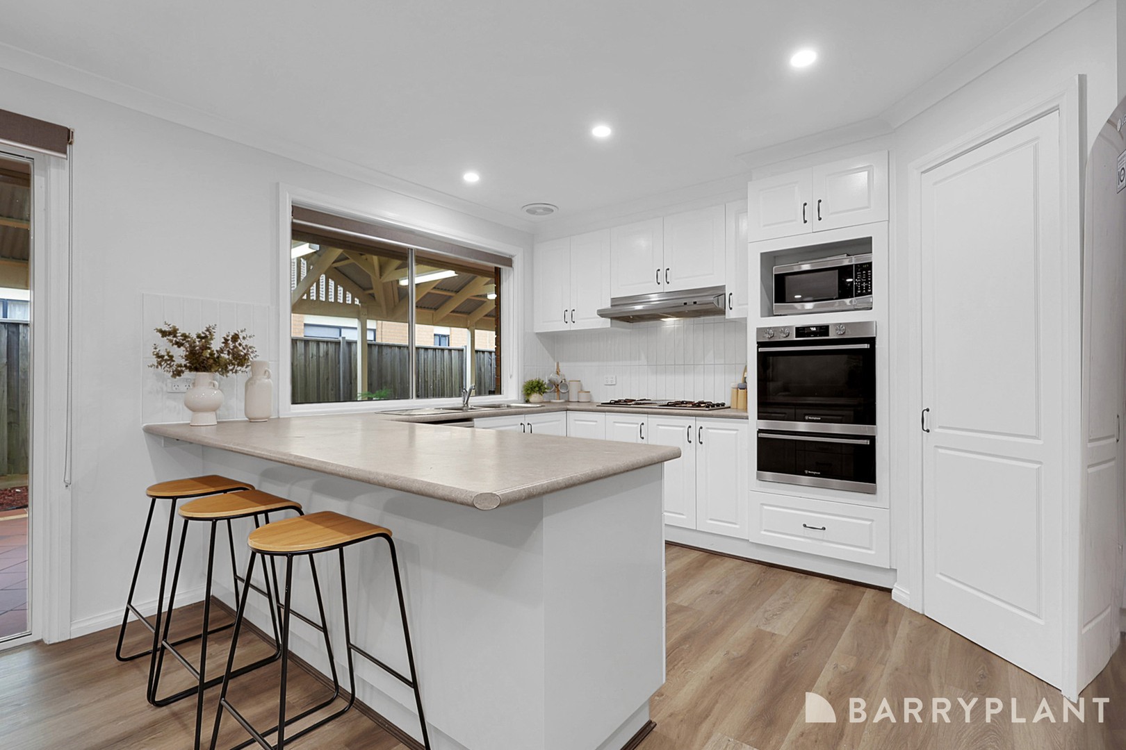 609 The Lakes Boulevard, South Morang, VIC 3752, South Morang - Thumbnail 4