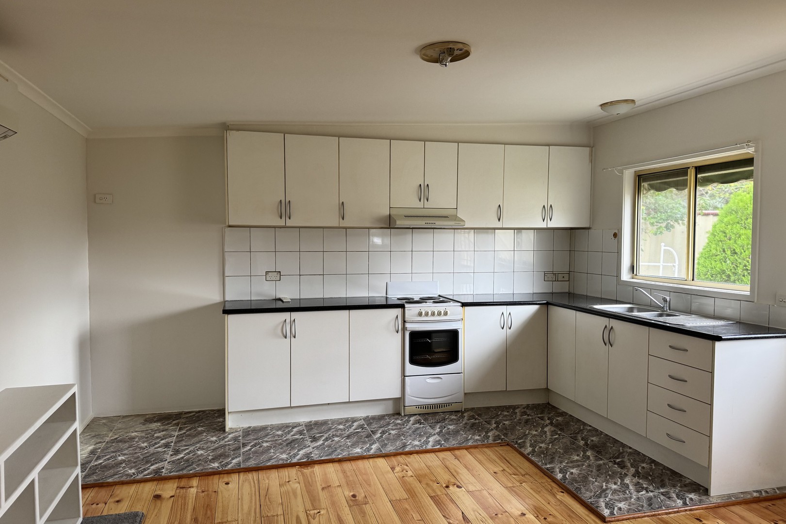 60A Hales Crescent, Jacana, VIC 3047 - Thumbnail 2 - 02/05/2025