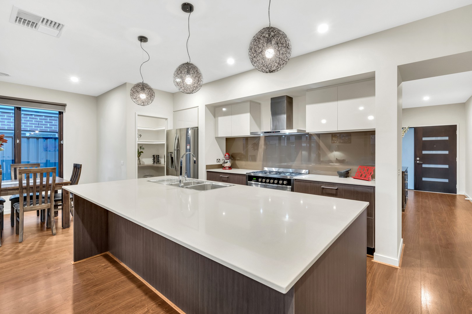 61 Brentwick Drive, Craigieburn, VIC 3064, Craigieburn - Thumbnail 2