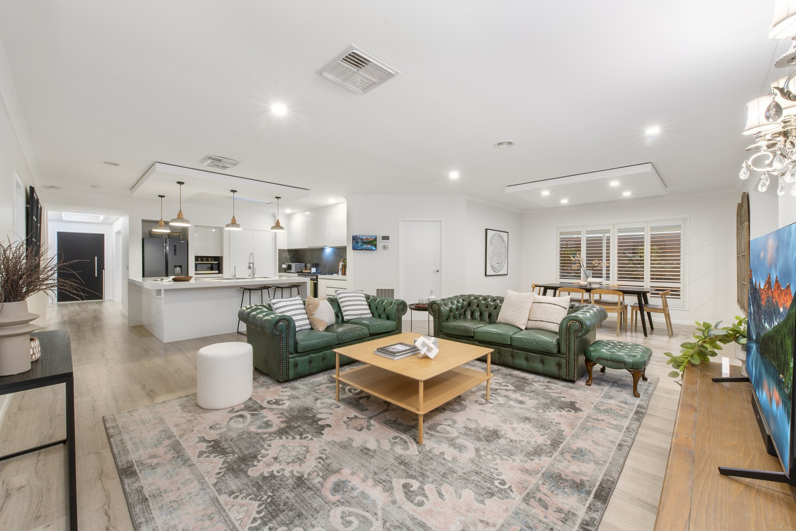 61 Cambridge Crescent, Taylors Lakes, VIC 3038, Taylors Lakes - Thumbnail 2