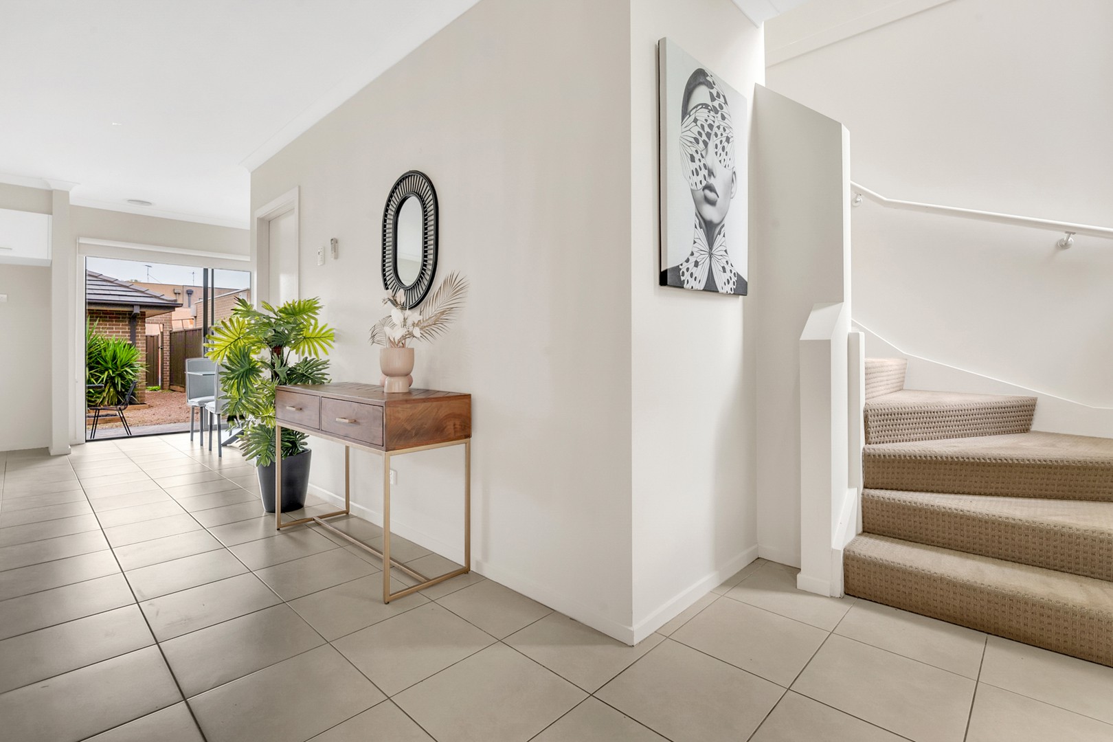 61 Clarendon Avenue, Craigieburn, VIC 3064, Craigieburn - Thumbnail 2