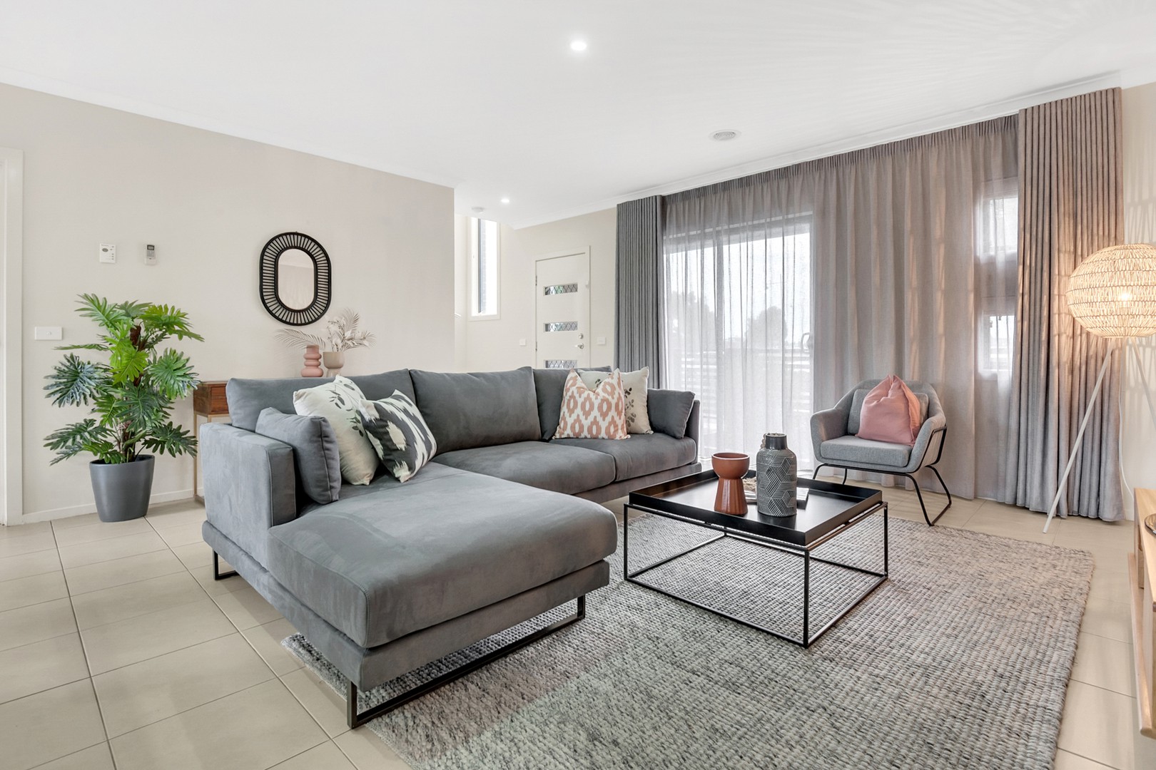 61 Clarendon Avenue, Craigieburn, VIC 3064, Craigieburn - Thumbnail 4