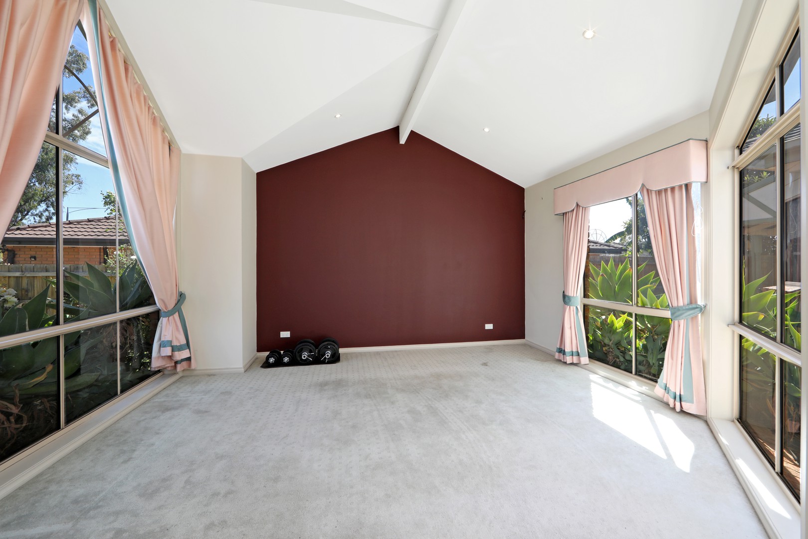 61 Clauscen Drive, Rowville, VIC 3178 - Thumbnail 2 - 05/03/2024