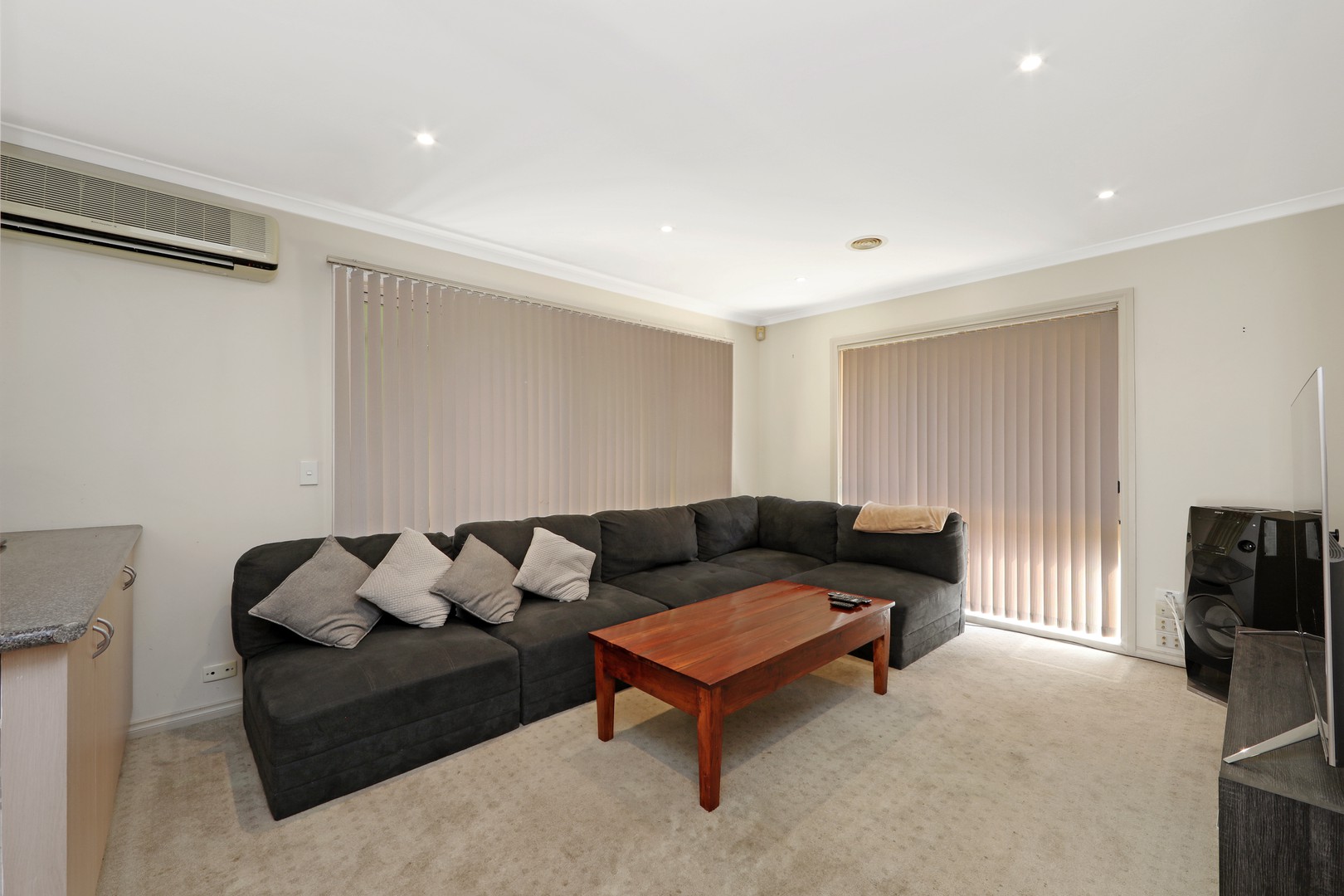 61 Clauscen Drive, Rowville, VIC 3178, Rowville - Thumbnail 5