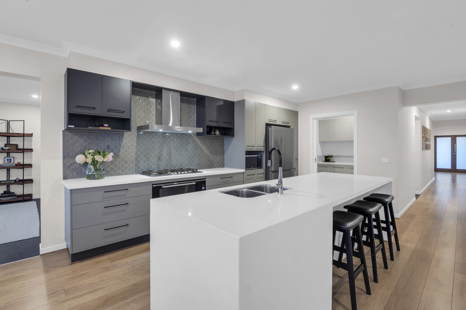 61 Cochrane Avenue, Mickleham, VIC 3064, Mickleham - Thumbnail 3