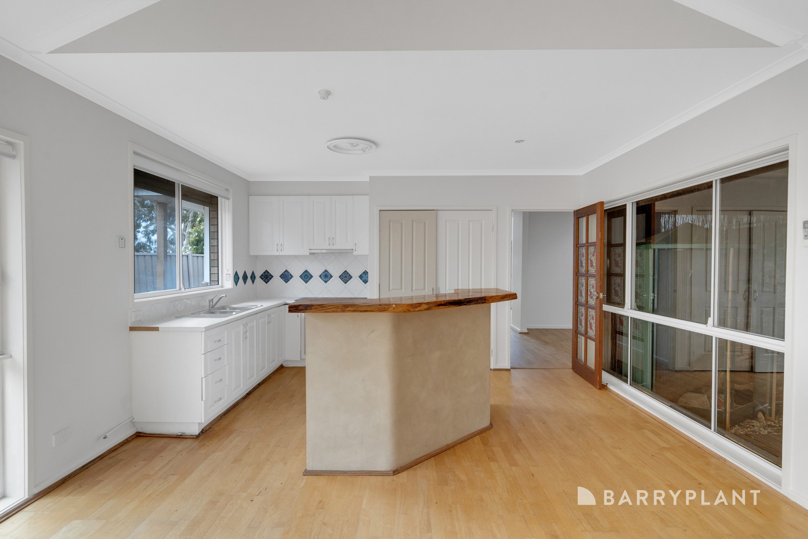 61 Deloraine Drive, Hoppers Crossing, VIC 3029 - Thumbnail 2 - 21/01/2026