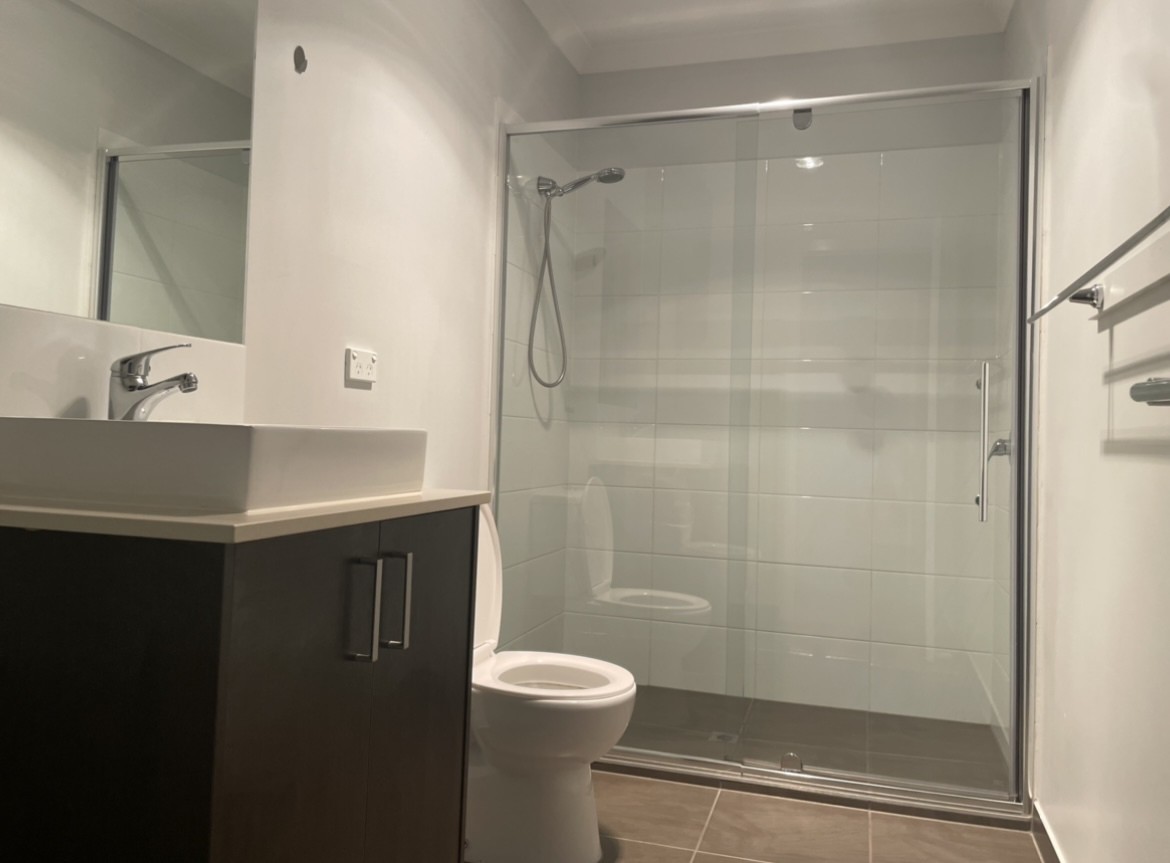 61 Furlong Street, Craigieburn, VIC 3064, Craigieburn - Thumbnail 4