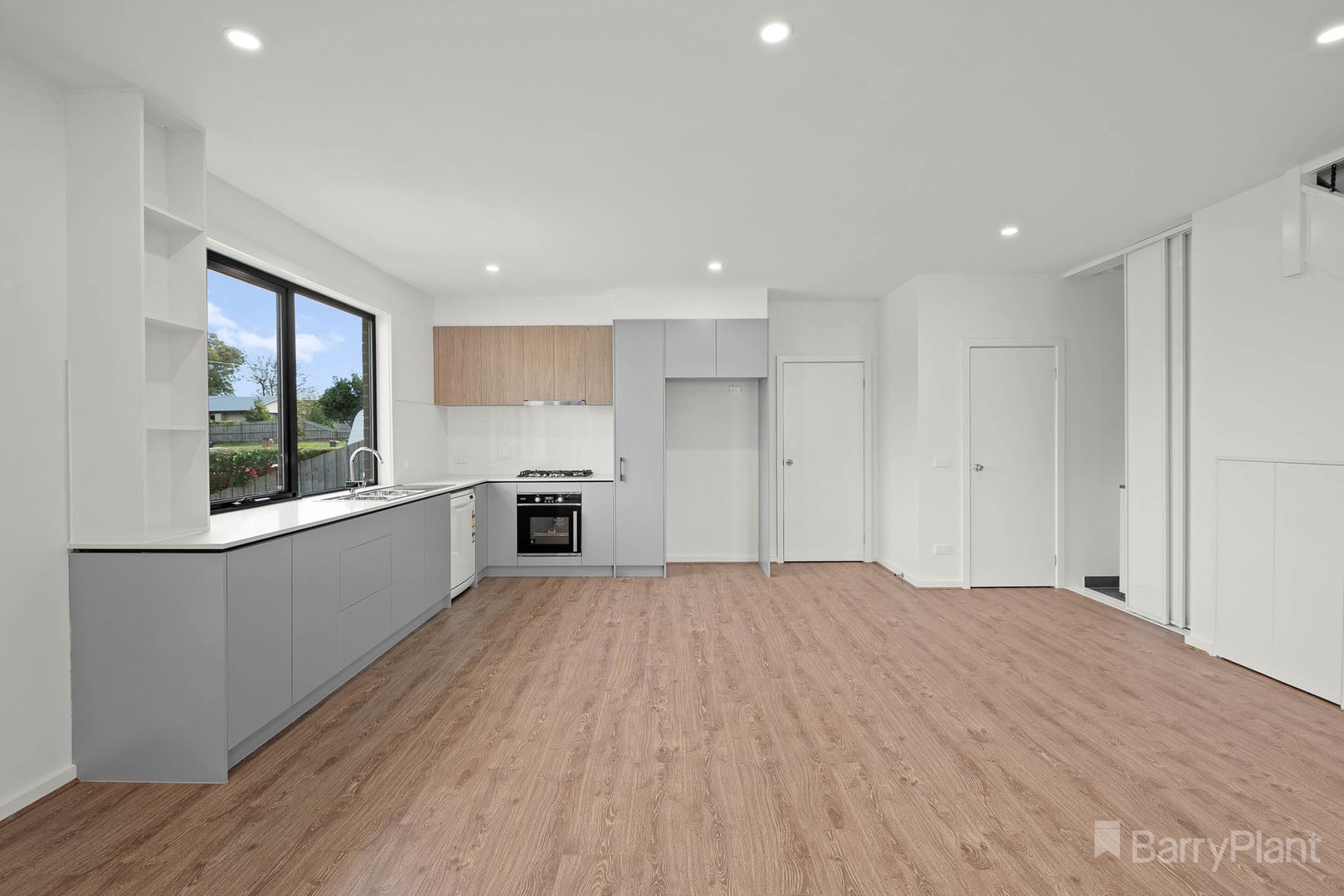 61 Hanley Street, Narre Warren, VIC 3805, Narre Warren - Thumbnail 2