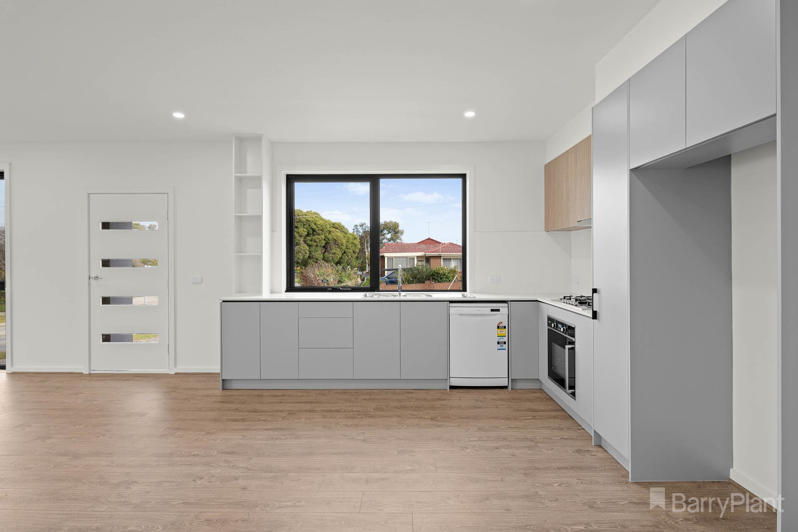 61 Hanley Street, Narre Warren, VIC 3805, Narre Warren - Thumbnail 3