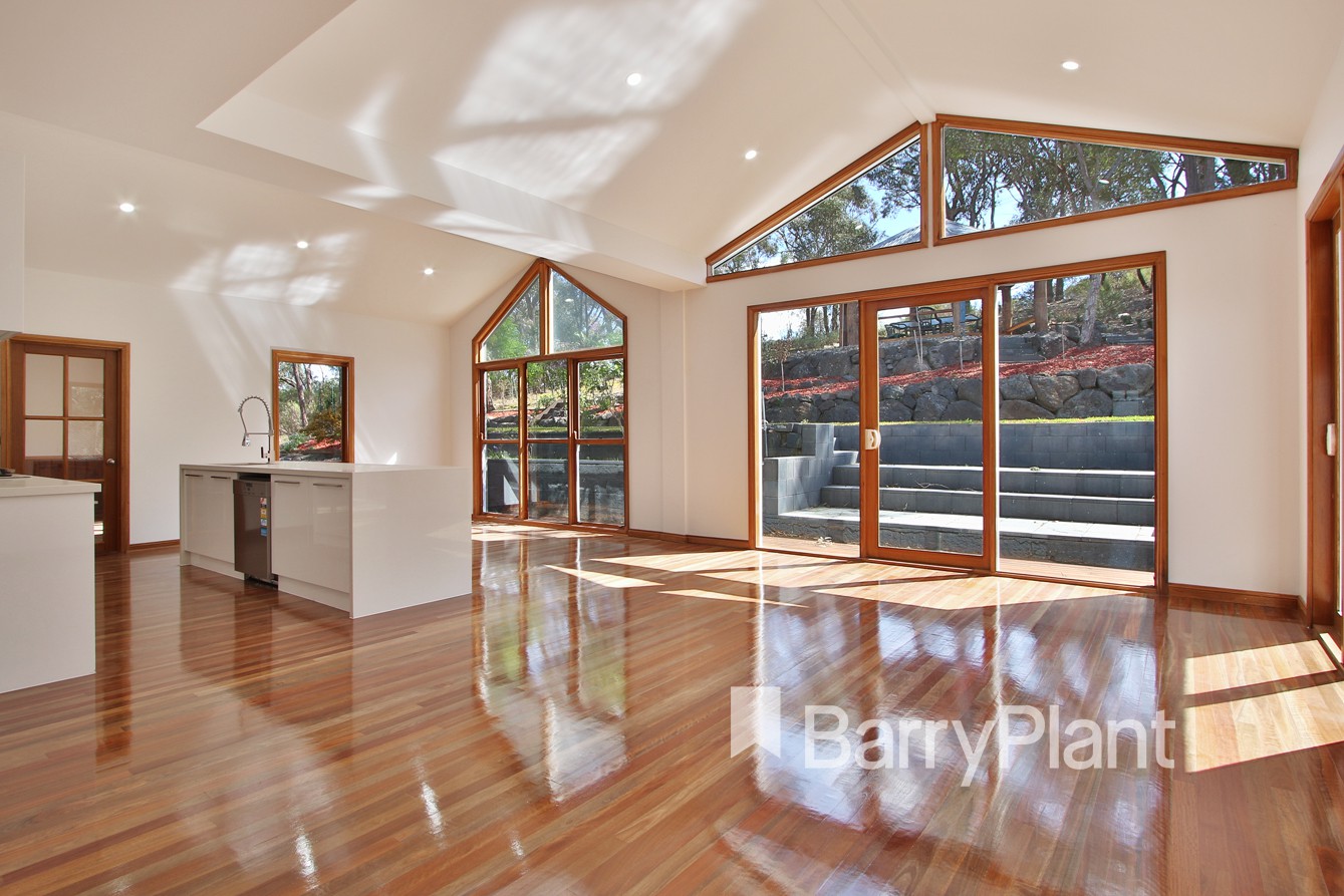 61 Leane Drive, Eltham, VIC 3095, Eltham - Thumbnail 2