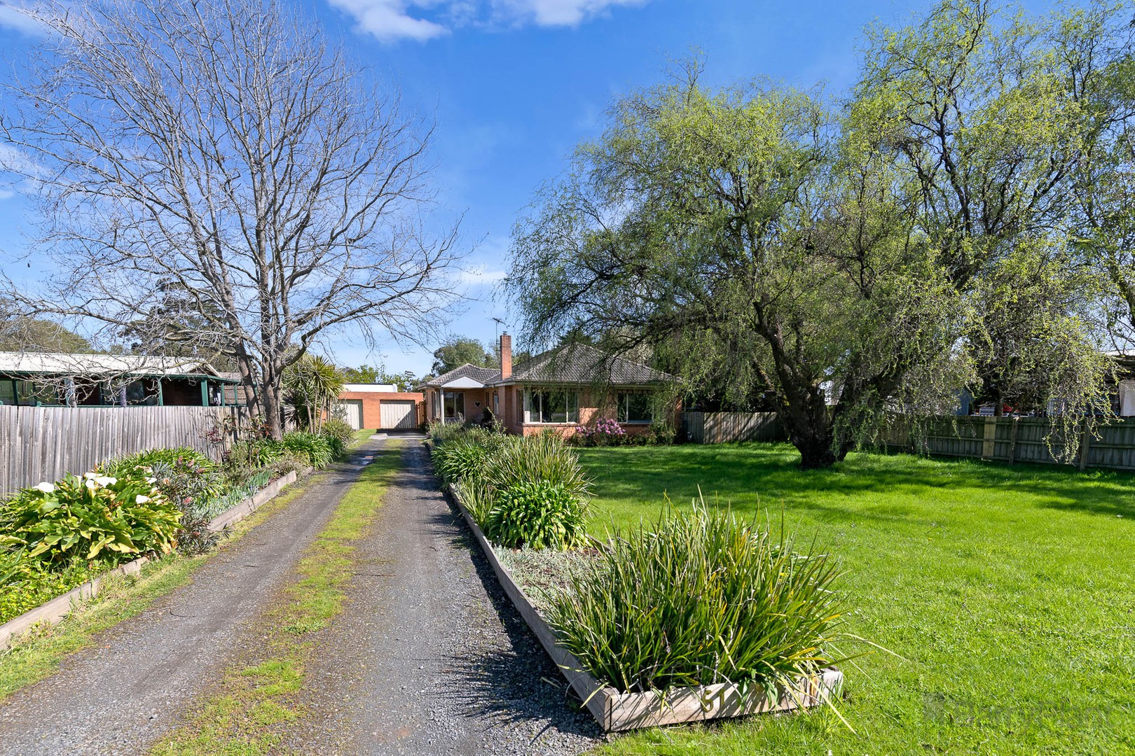 61 Nar Nar Goon Road, Nar Nar Goon, VIC 3812 - Thumbnail 1 - 12/10/2022