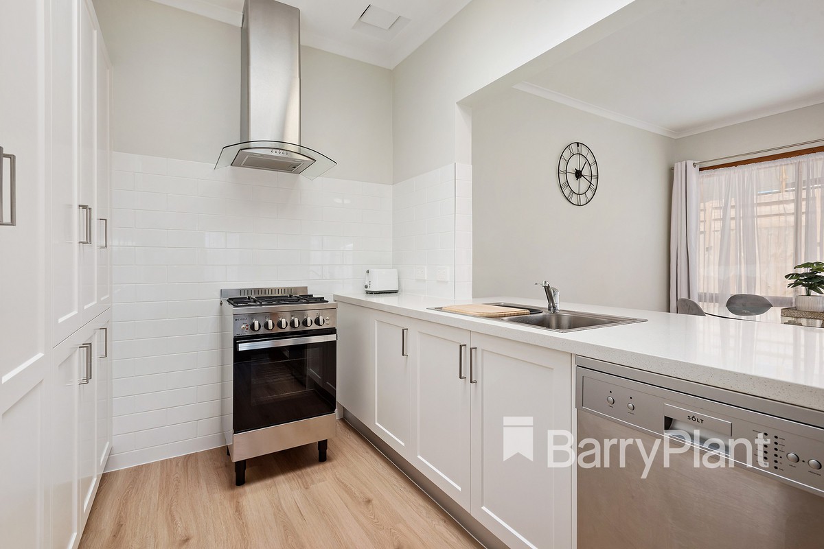 61 Rosemore Road, Rosebud, VIC 3939, Rosebud - Thumbnail 3