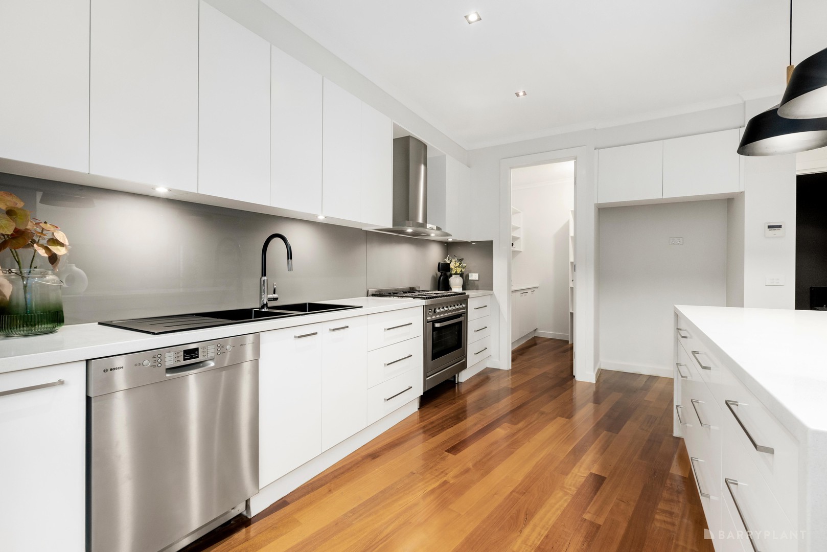 61 Russell Crescent, Doncaster East, VIC 3109, Doncaster East - Thumbnail 6