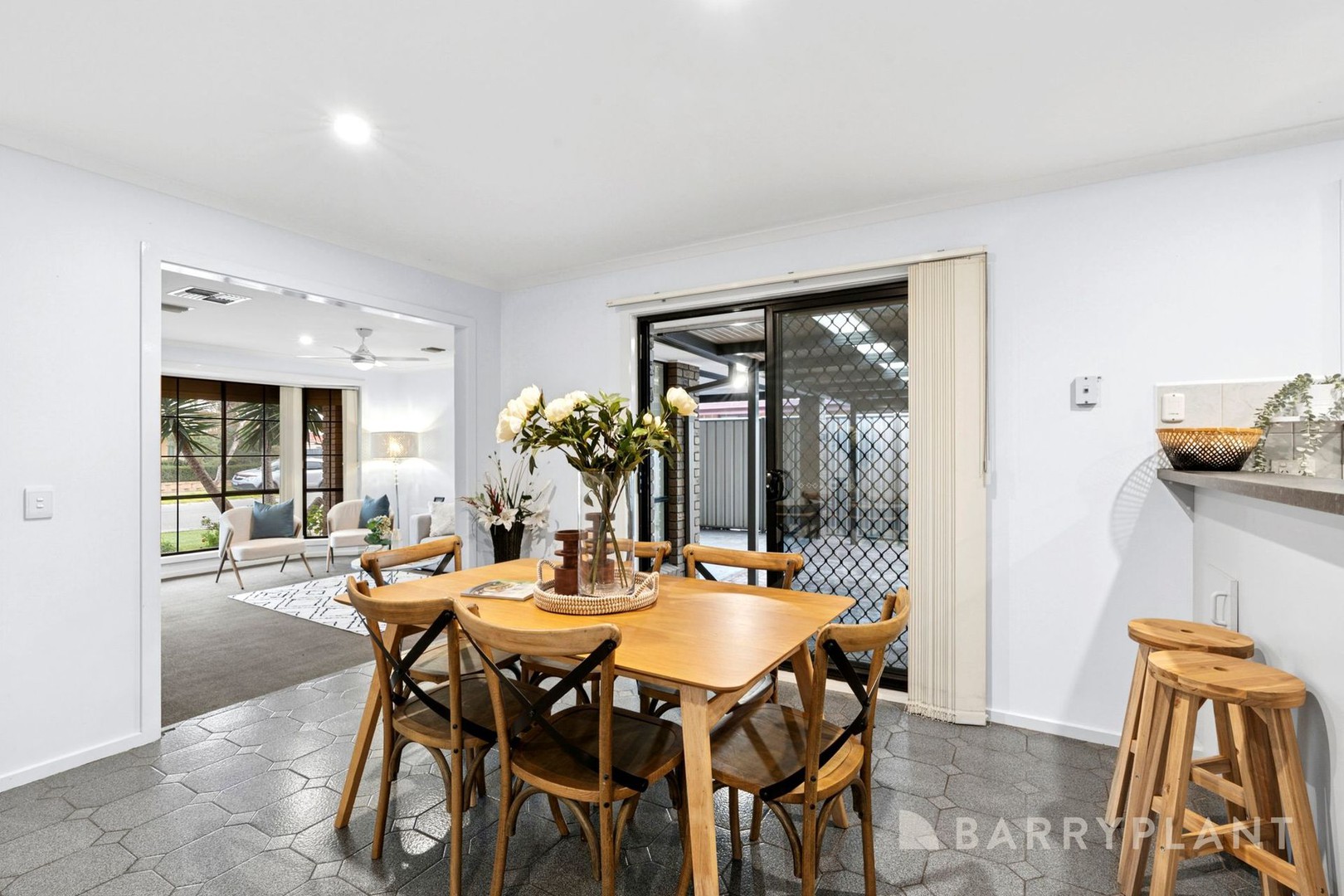 61 Silvereye Crescent, Werribee, VIC 3030, Werribee - Thumbnail 8