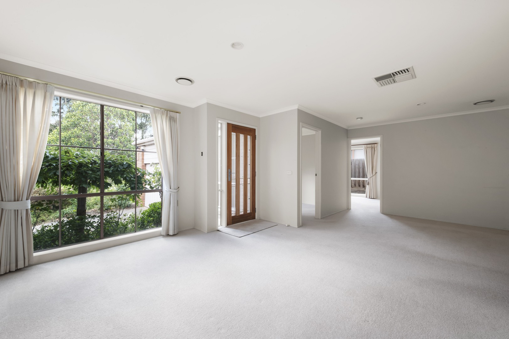 61 The Boulevarde, Doncaster, VIC 3108, Doncaster - Thumbnail 2