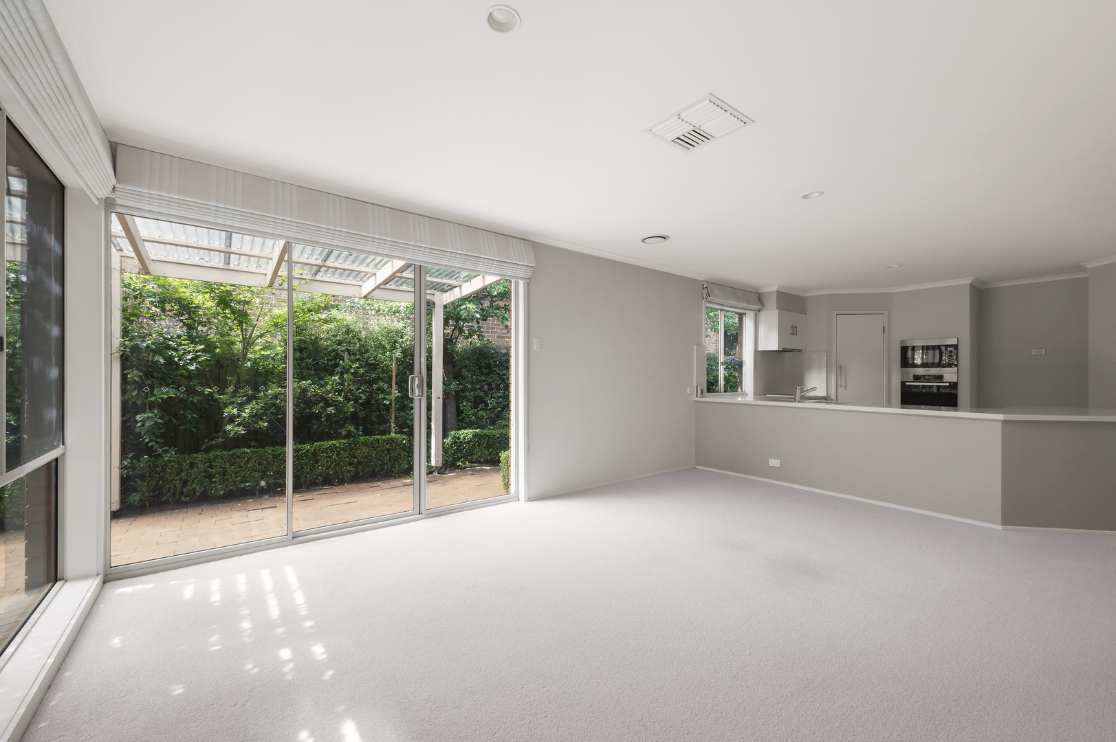 61 The Boulevarde, Doncaster, VIC 3108, Doncaster - Thumbnail 3