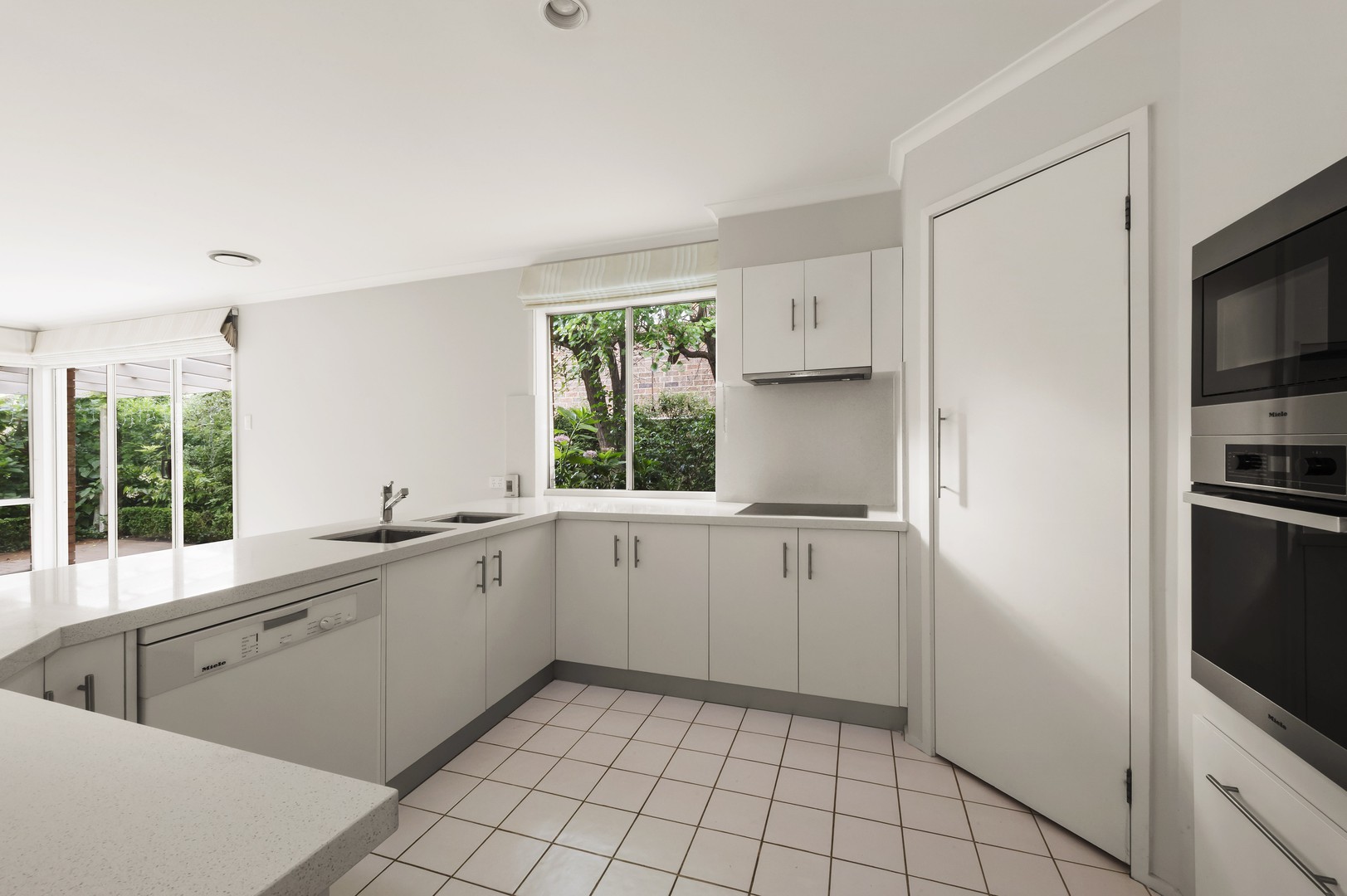 61 The Boulevarde, Doncaster, VIC 3108, Doncaster - Thumbnail 4