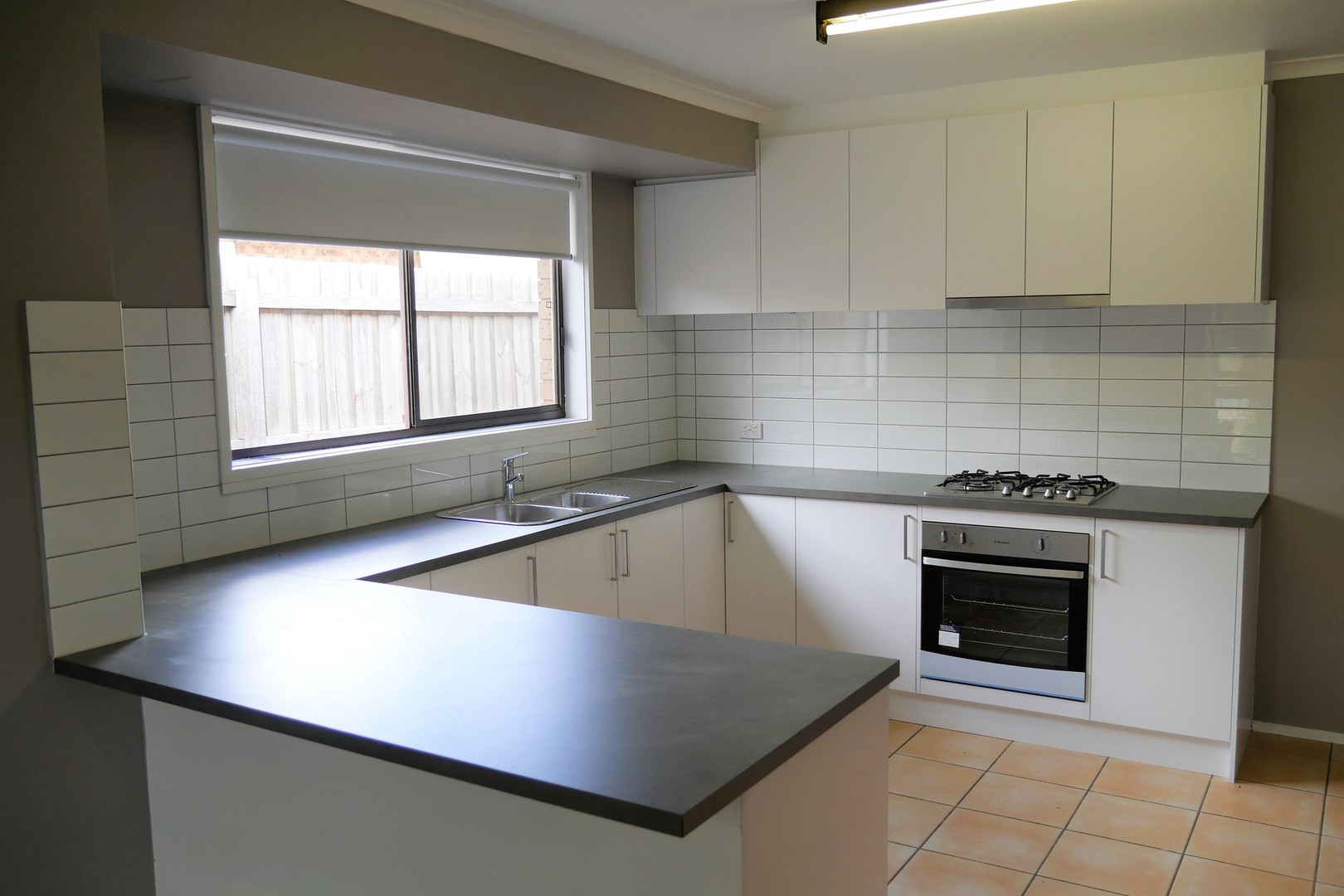 61 Vista Drive, Melton, VIC 3337, Melton - Thumbnail 3