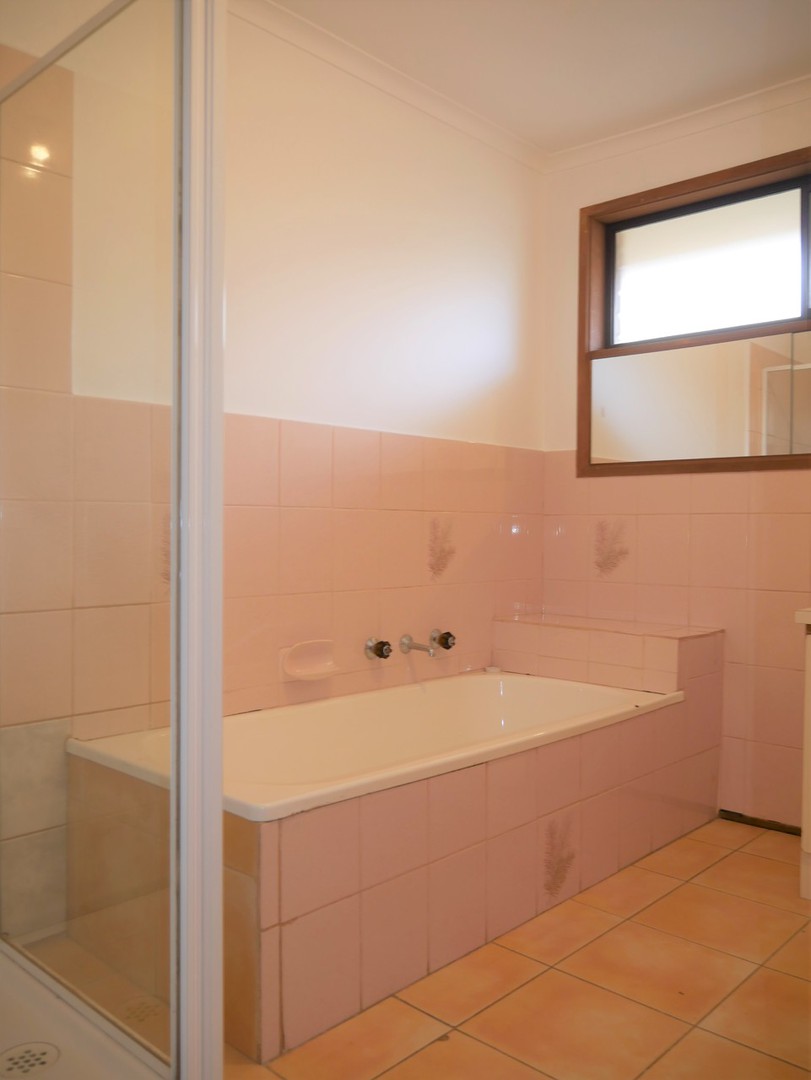 61 Vista Drive, Melton, VIC 3337, Melton - Thumbnail 5