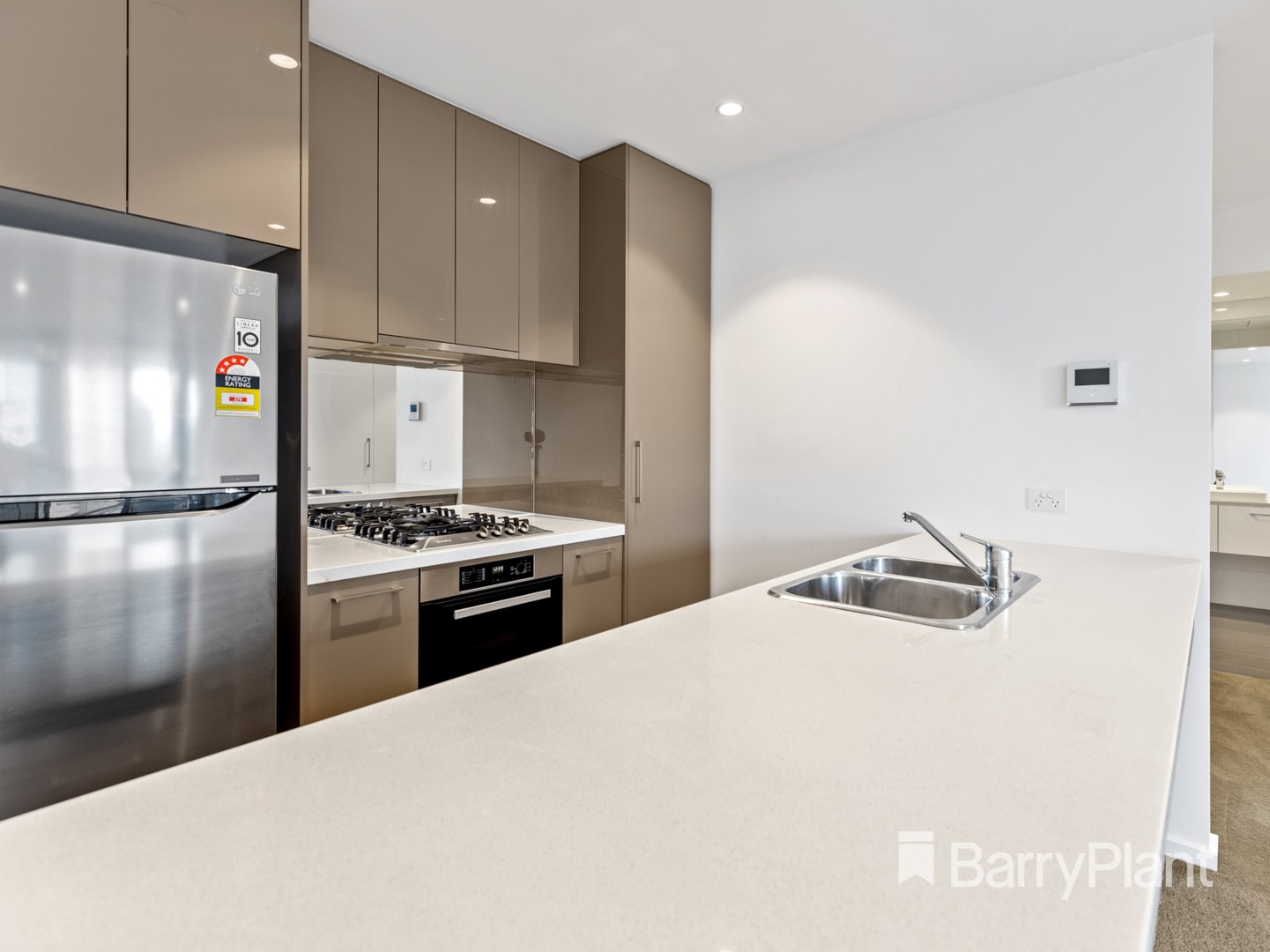 611/60 Kavanagh Street, Southbank, VIC 3006 - Thumbnail 2 - 03/02/2023