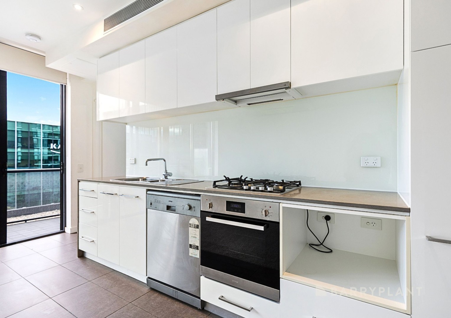 612/8 Marmion Place, Docklands, VIC 3008 - Thumbnail 1 - 03/06/2026