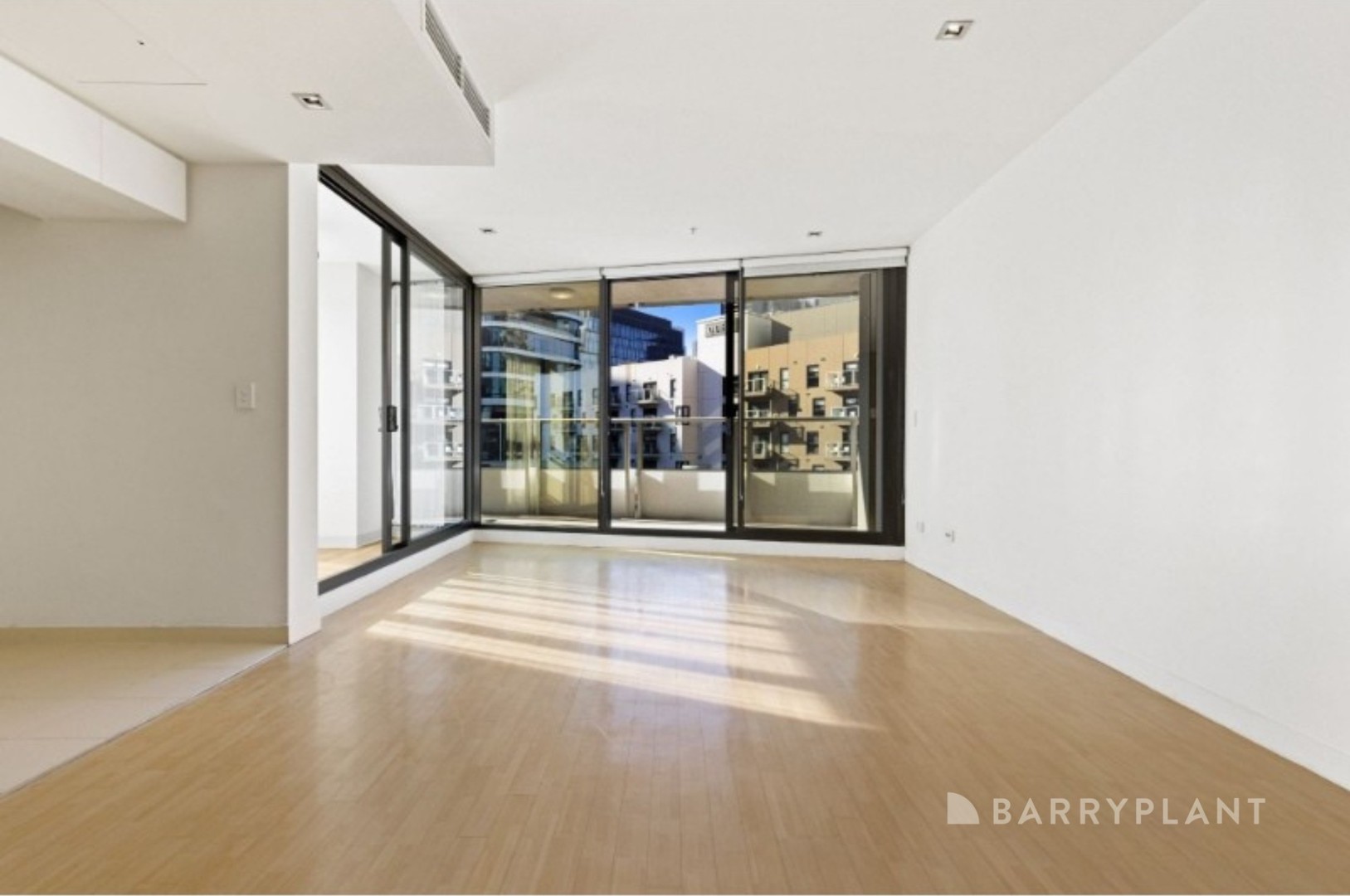 613/100 Harbour Esplanade, Docklands, VIC 3008 - Thumbnail 1 - 02/10/2024