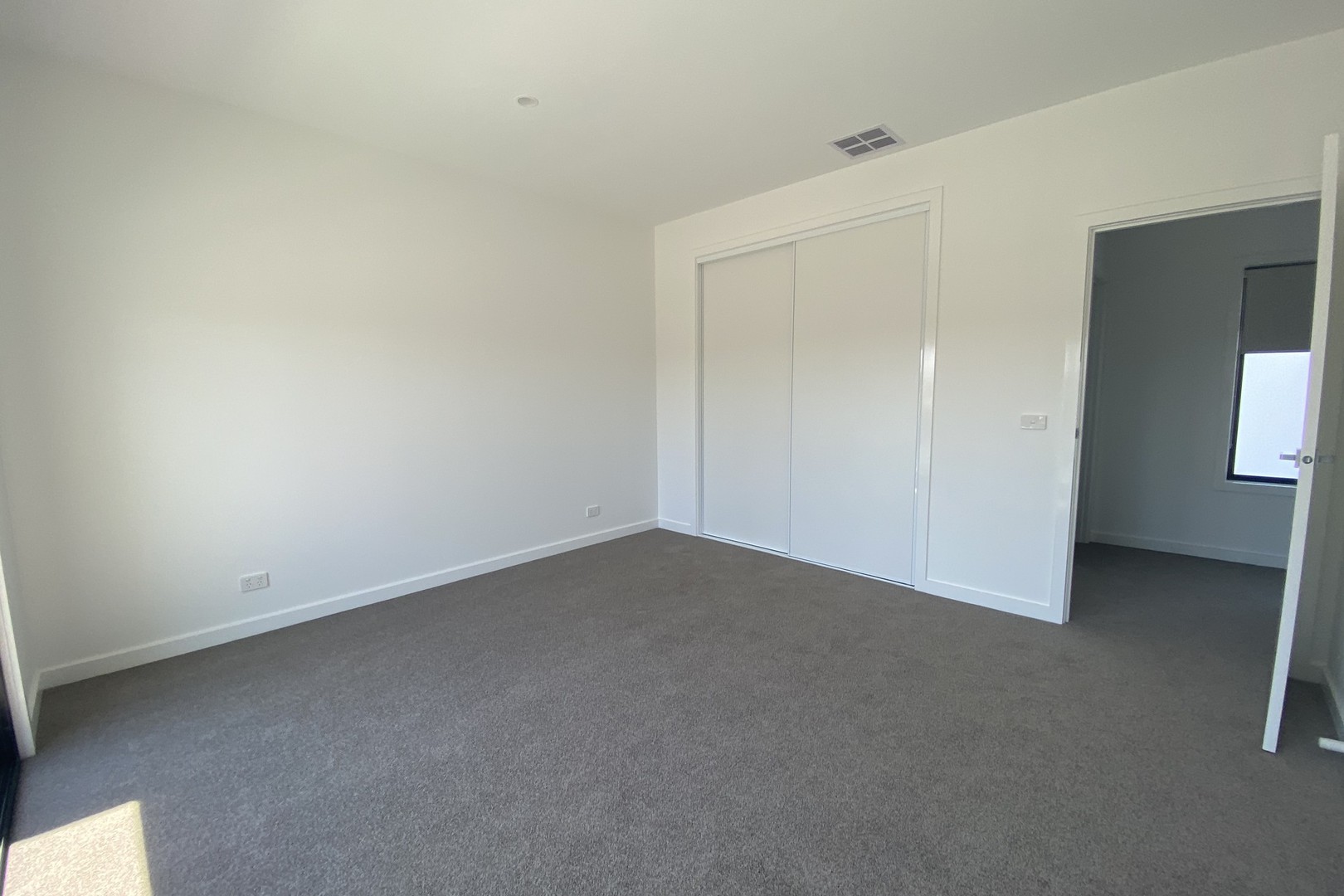 61B Leamington Street, Reservoir, VIC 3073, Reservoir - Thumbnail 5