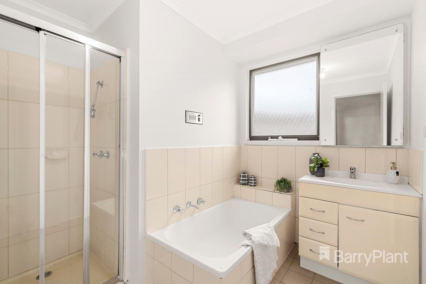 62 Buckmaster DriveMill Park, VIC 3082, Mill Park - Thumbnail 6