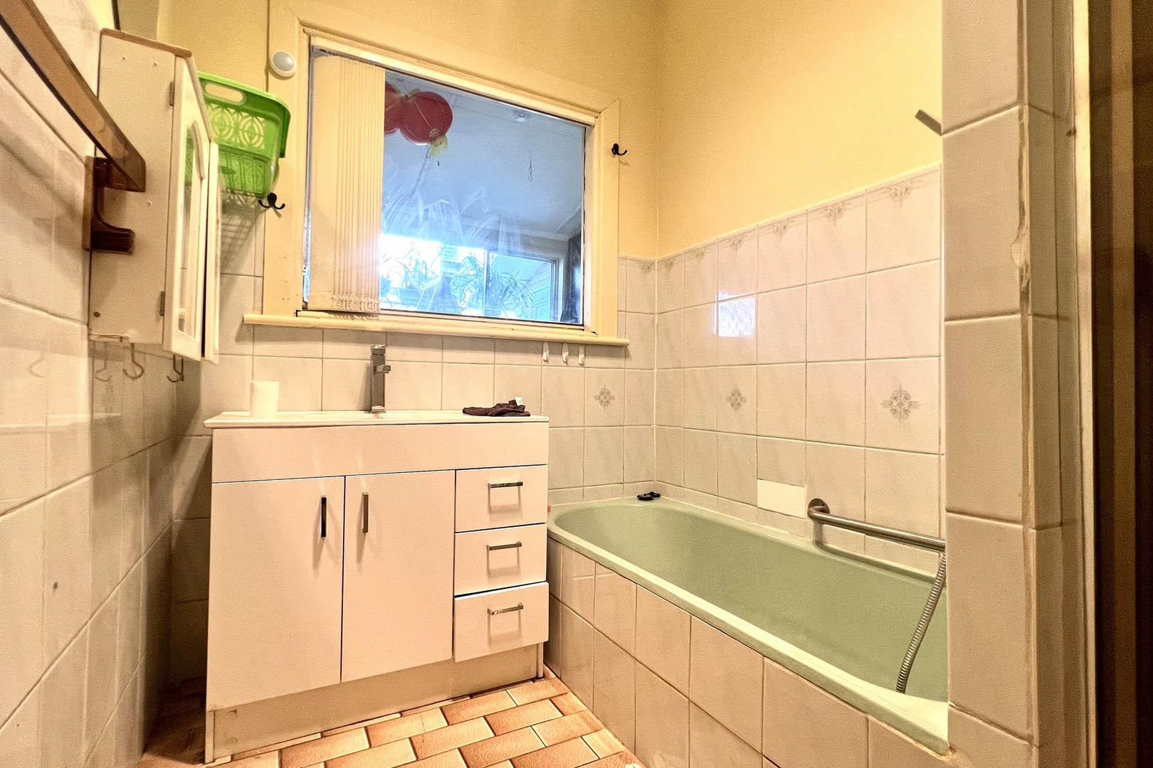 62 Erica Avenue, St Albans, VIC 3021 - Thumbnail 2 - 05/08/2024