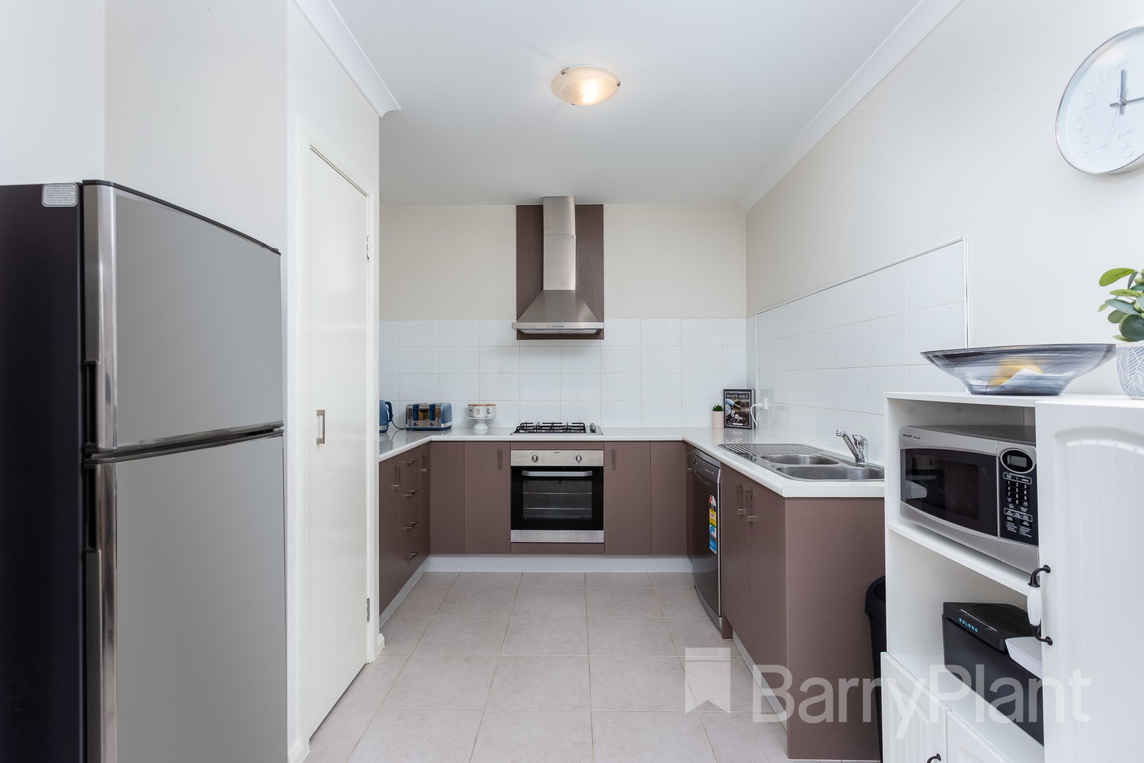 62 Featherbrook Drive, Point Cook, VIC 3030, Point Cook - Thumbnail 8