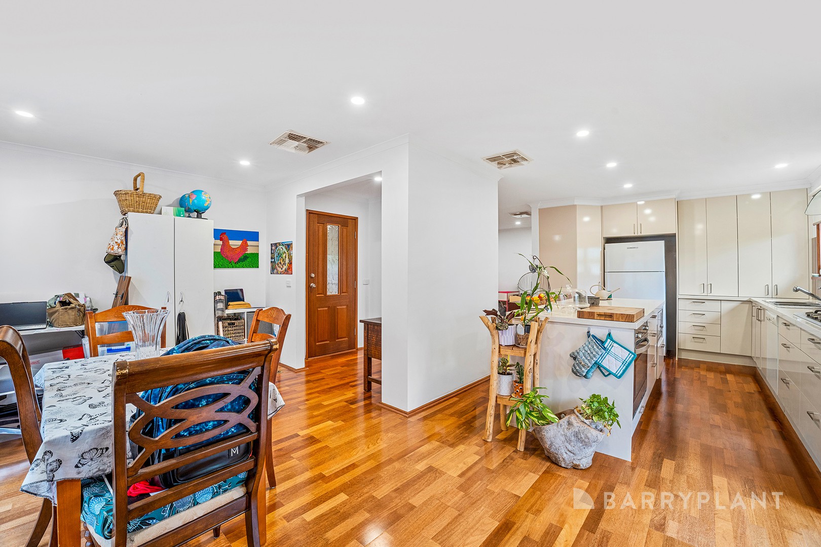 62 Lawrence Drive, Berwick, VIC 3806 - Thumbnail 2 - 22/09/2026