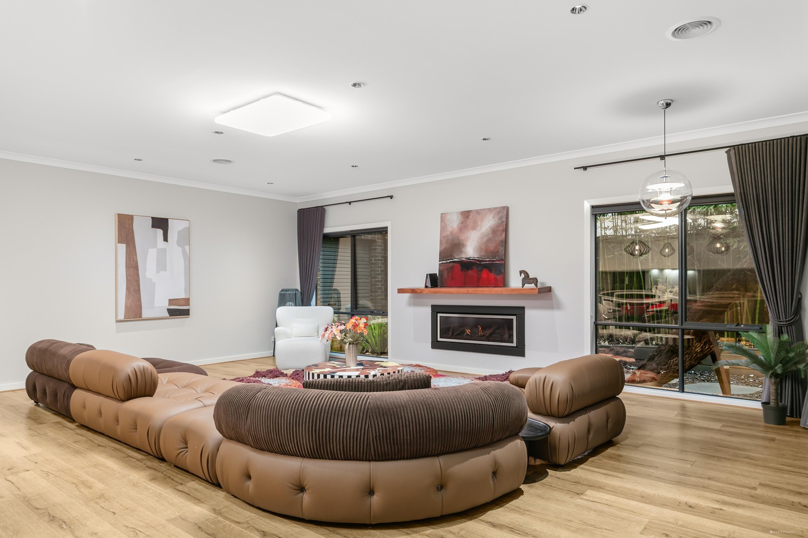 62 Lee Ann Street, Forest Hill, VIC 3131 - Thumbnail 2 - 26/03/2026