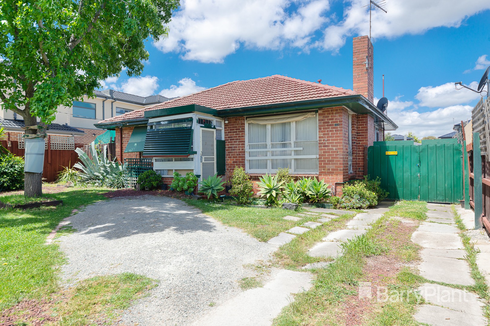 62 Leonard Avenue, Glenroy, VIC 3046, Glenroy - Thumbnail 3