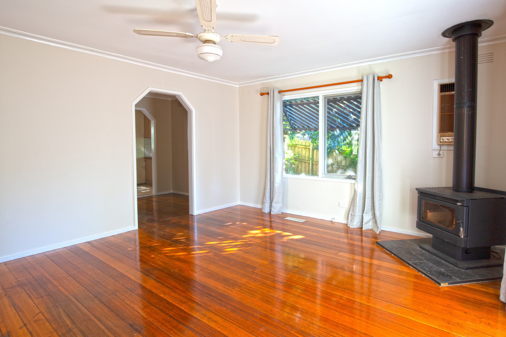62 Neville St, Cockatoo, VIC 3781, Cockatoo - Thumbnail 2