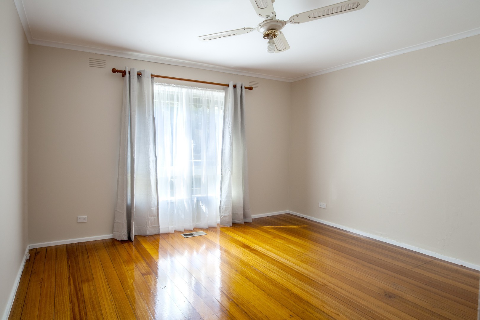 62 Neville St, Cockatoo, VIC 3781, Cockatoo - Thumbnail 4