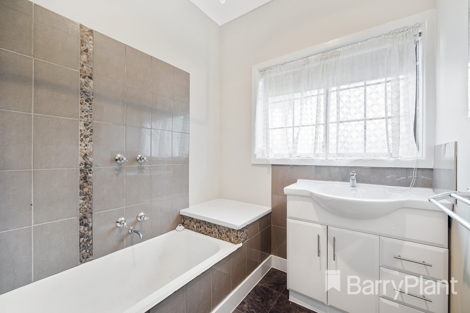 62 Primrose Street, Wendouree, VIC 3355, Wendouree - Thumbnail 7