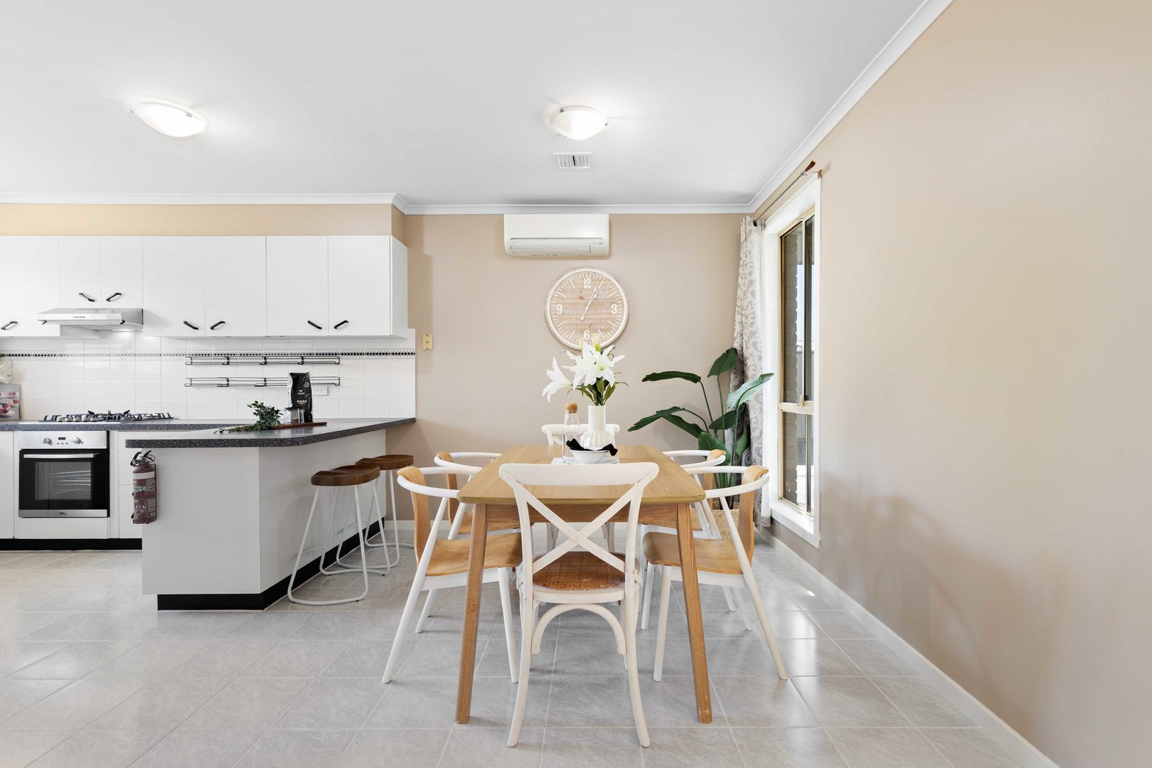 62 Saratoga Crescent, Keilor Downs, VIC 3038, Keilor Downs - Thumbnail 3