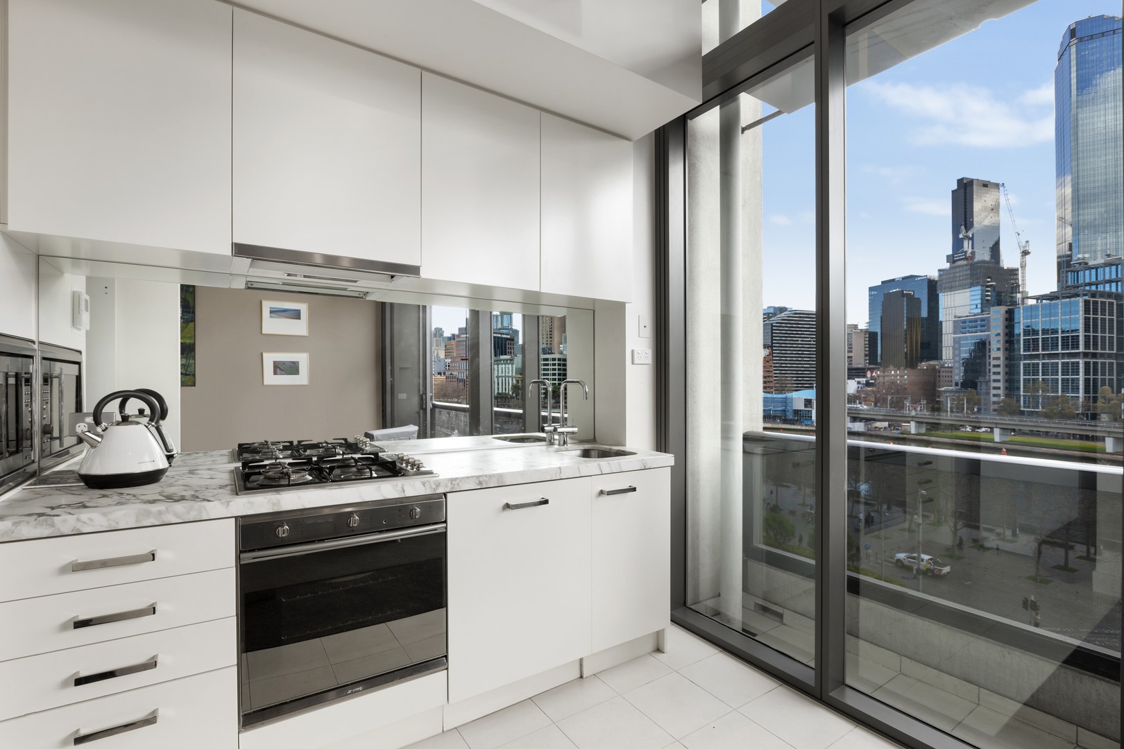 623/1 Freshwater Place, Southbank, VIC 3006 - Thumbnail 2 - 10/03/2023