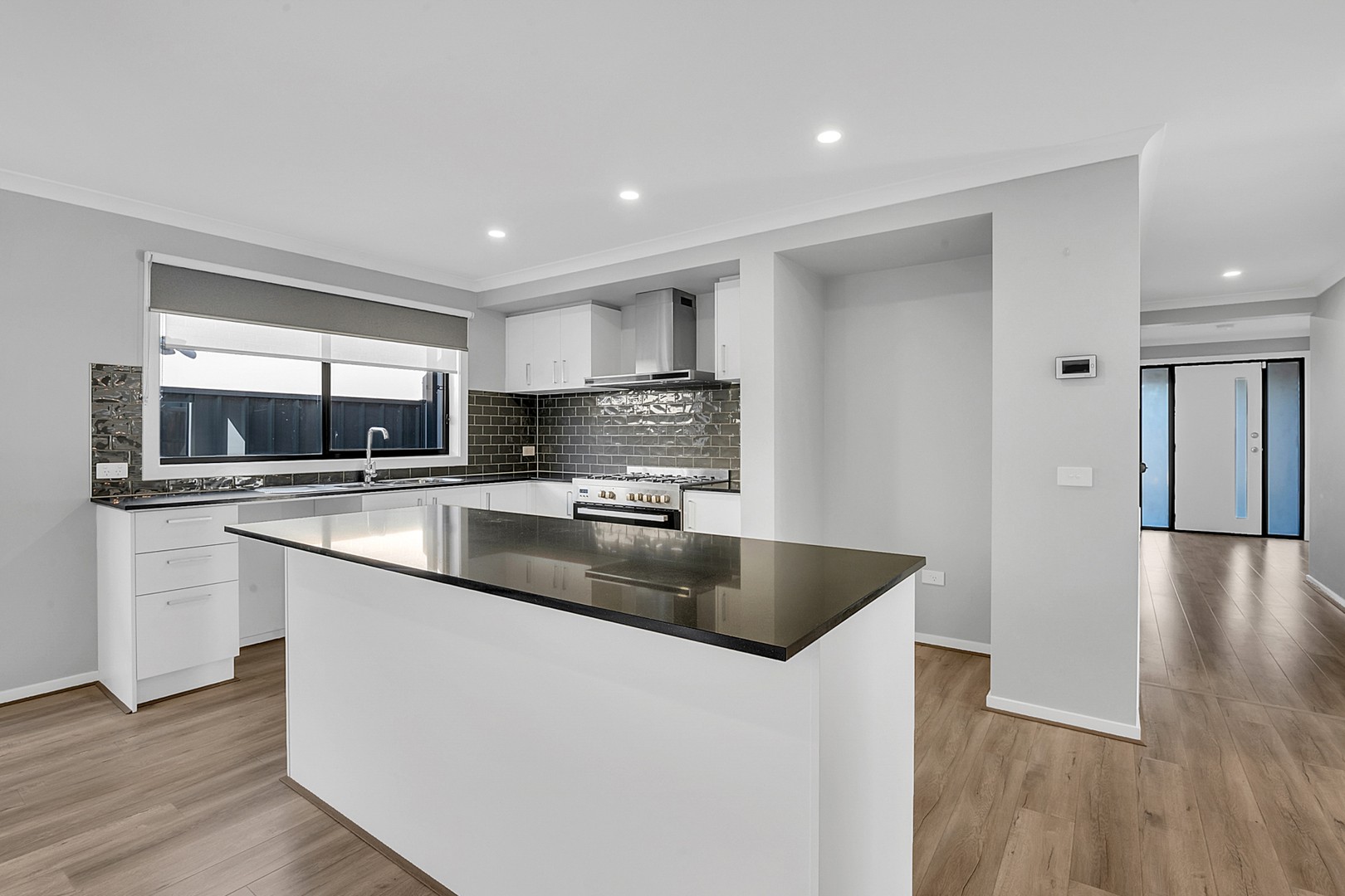 624 Grand Boulevard, Craigieburn, VIC 3064, Craigieburn - Thumbnail 2