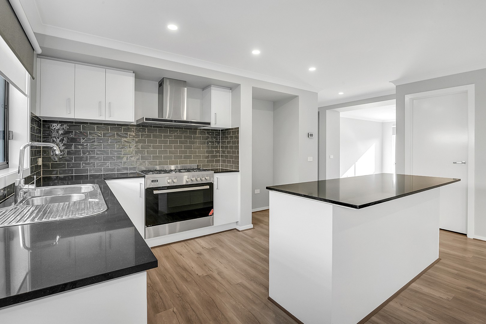 624 Grand Boulevard, Craigieburn, VIC 3064, Craigieburn - Thumbnail 3