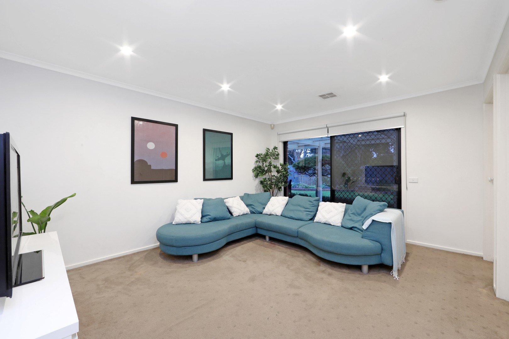 63 Airedale Way, Rowville, VIC 3178, Rowville - Thumbnail 7