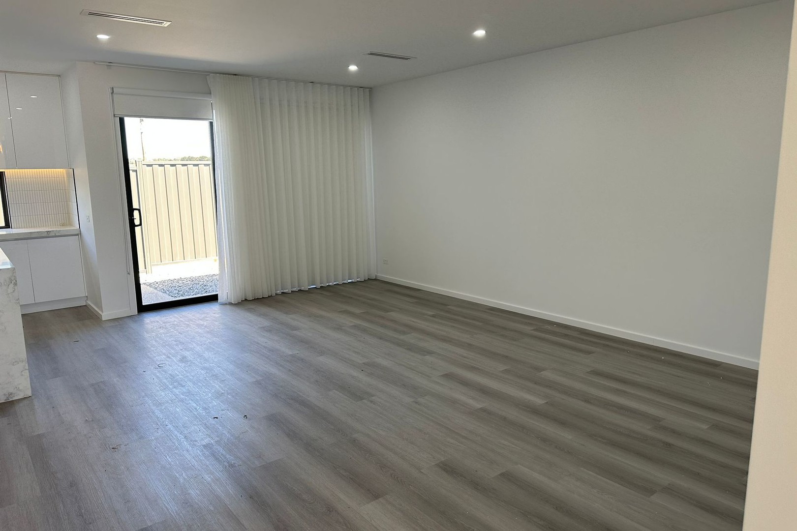 63 Bonnyview Road, Craigieburn, VIC 3064, Craigieburn - Thumbnail 2