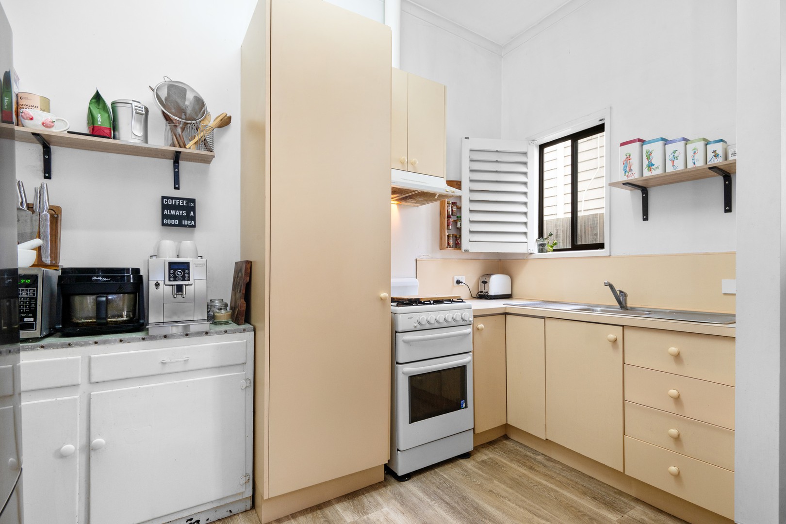63 Crofton Street, Geelong West, VIC 3218, Geelong West - Thumbnail 2