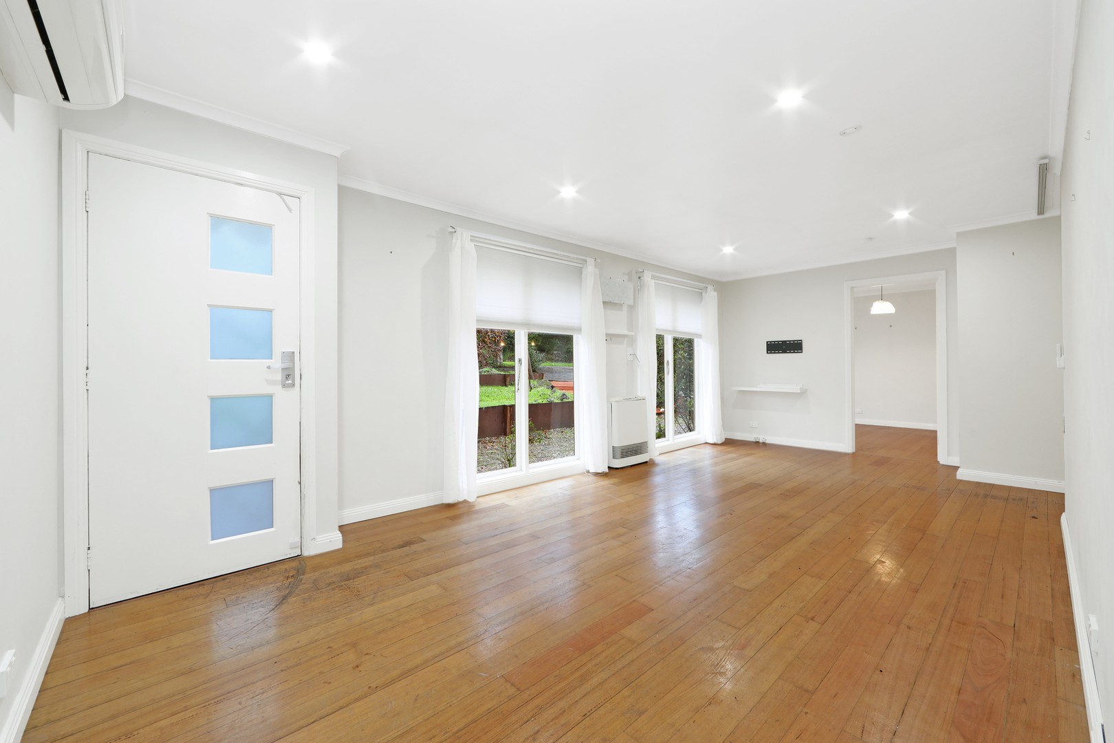 63 Esther Crescent, Mooroolbark, VIC 3138 - Thumbnail 1 - 04/06/2026