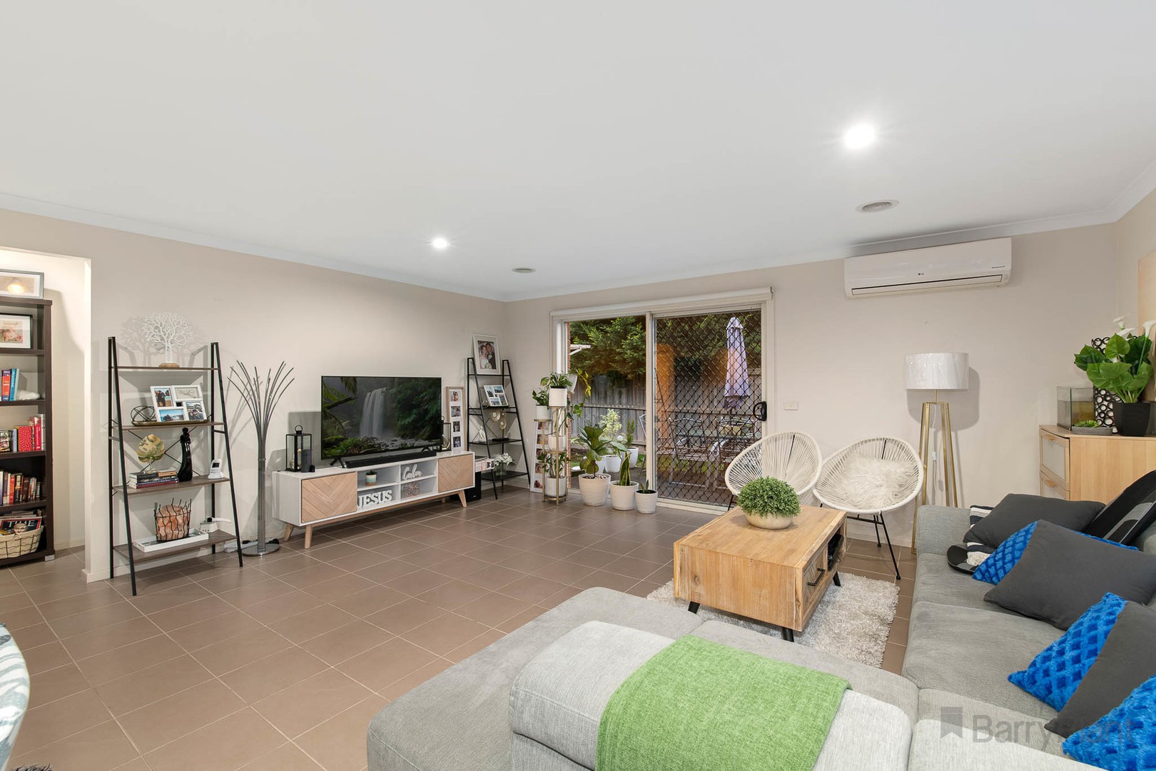 63 Fallingwater Drive, Pakenham, VIC 3810, Pakenham - Thumbnail 5