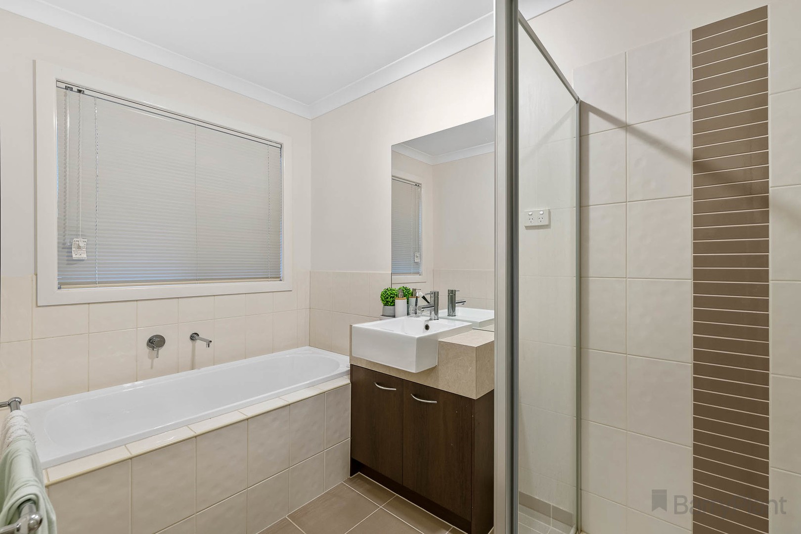 63 Fallingwater Drive, Pakenham, VIC 3810, Pakenham - Thumbnail 7