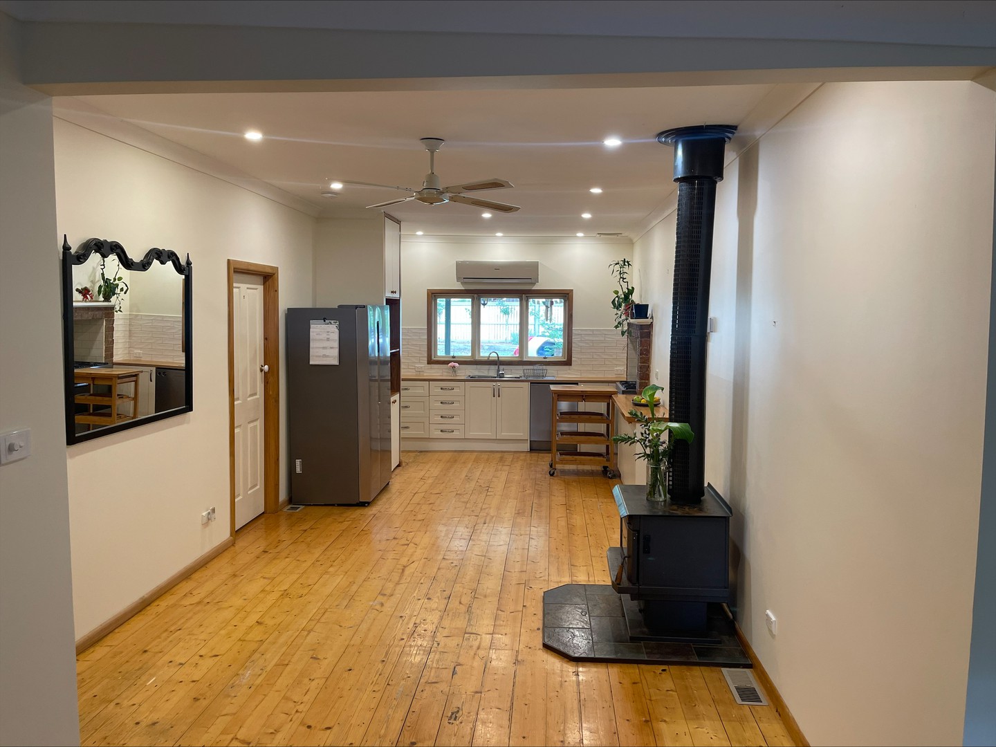 63 Forest Road, Ferntree Gully, VIC 3156, Ferntree Gully - Thumbnail 3