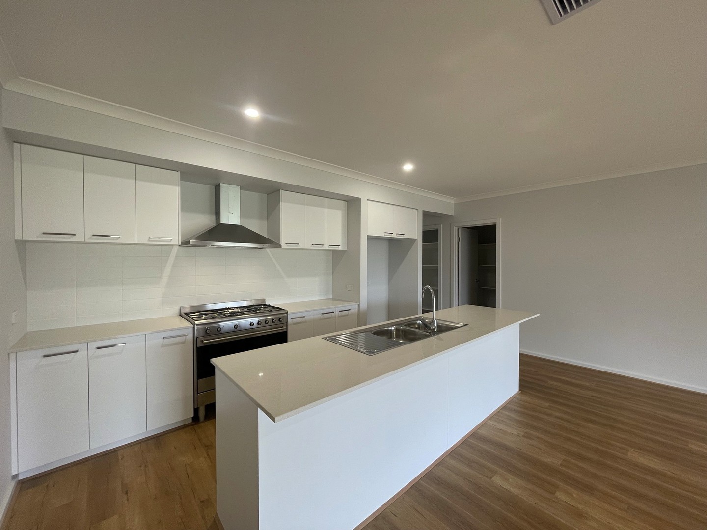 63 Graves Street, Kilmore, VIC 3764, Kilmore - Thumbnail 2