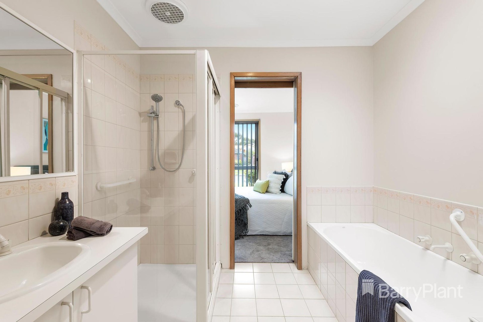 63 Hawkes DriveMill Park, VIC 3082, Mill Park - Thumbnail 7