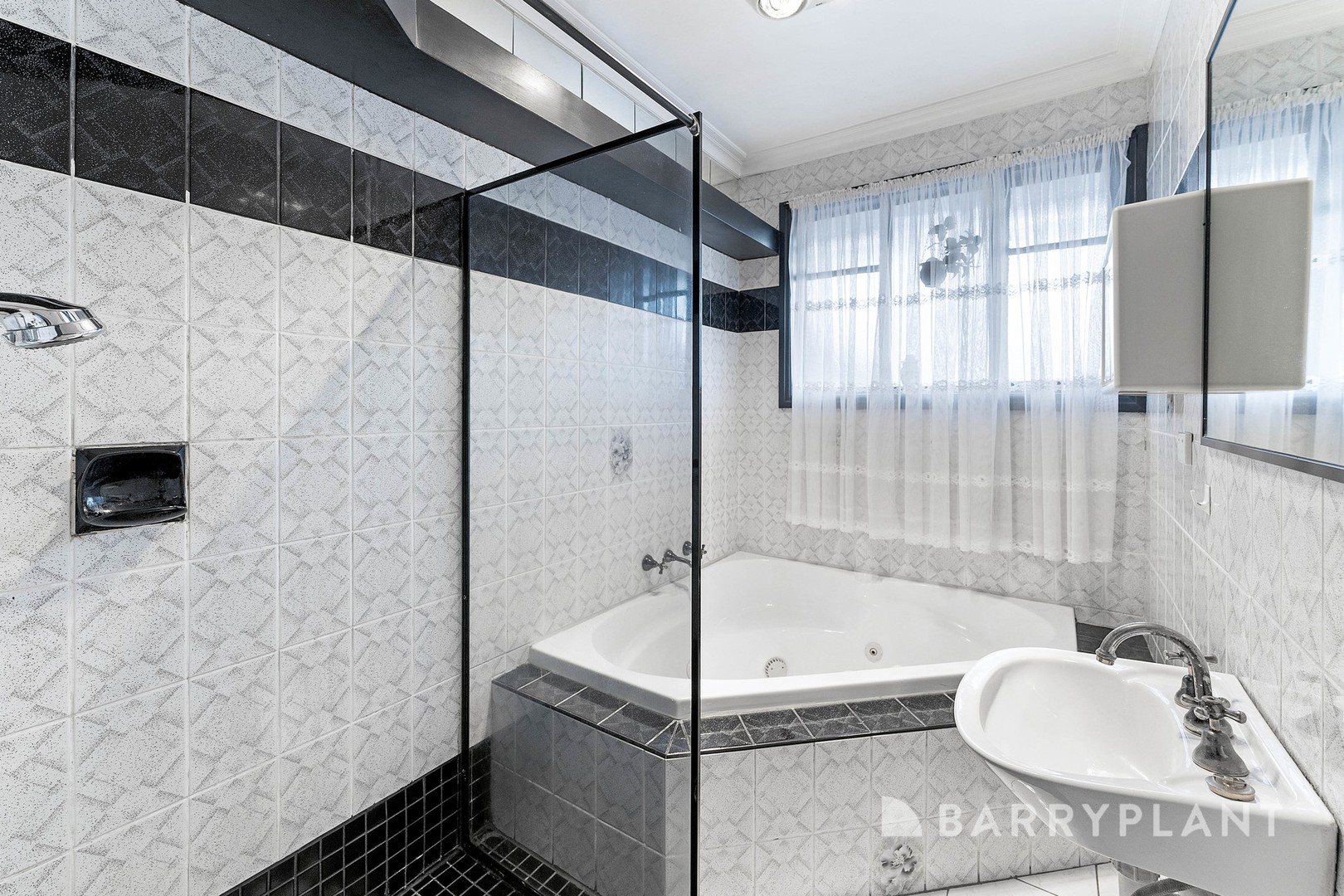 63 Leslie Street, St Albans, VIC 3021, St Albans - Thumbnail 8